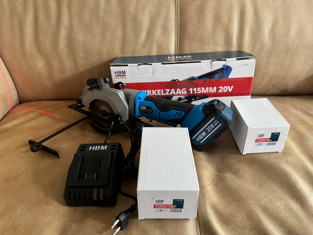 HBM accu cirkelzaag 115 mm 20 volt NIEUW, Cirkelzaag, Ophalen of Verzenden, Zo goed als nieuw, 30 tot 70 mm