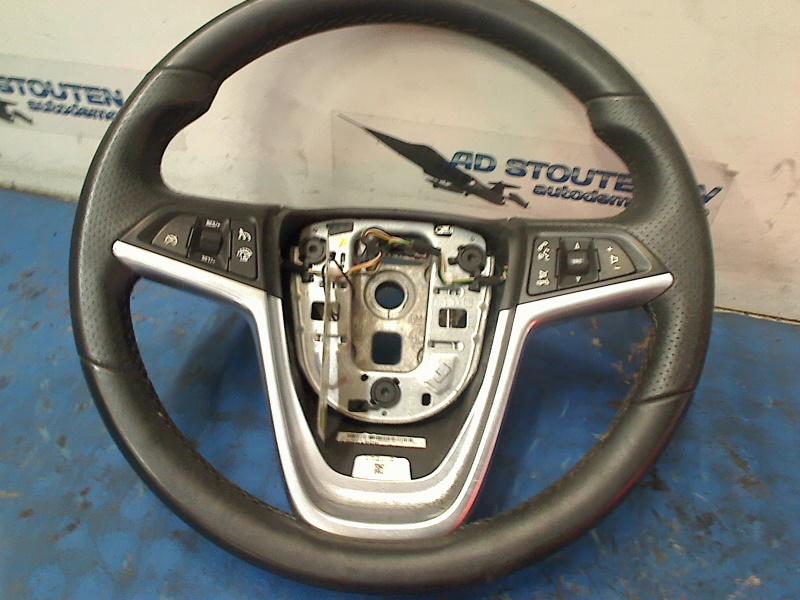 Stuur Opel Astra J GTC (PD2/PF2) (2011-10/2018-10) 13351028, Auto-onderdelen, Besturing, Opel, Gebruikt