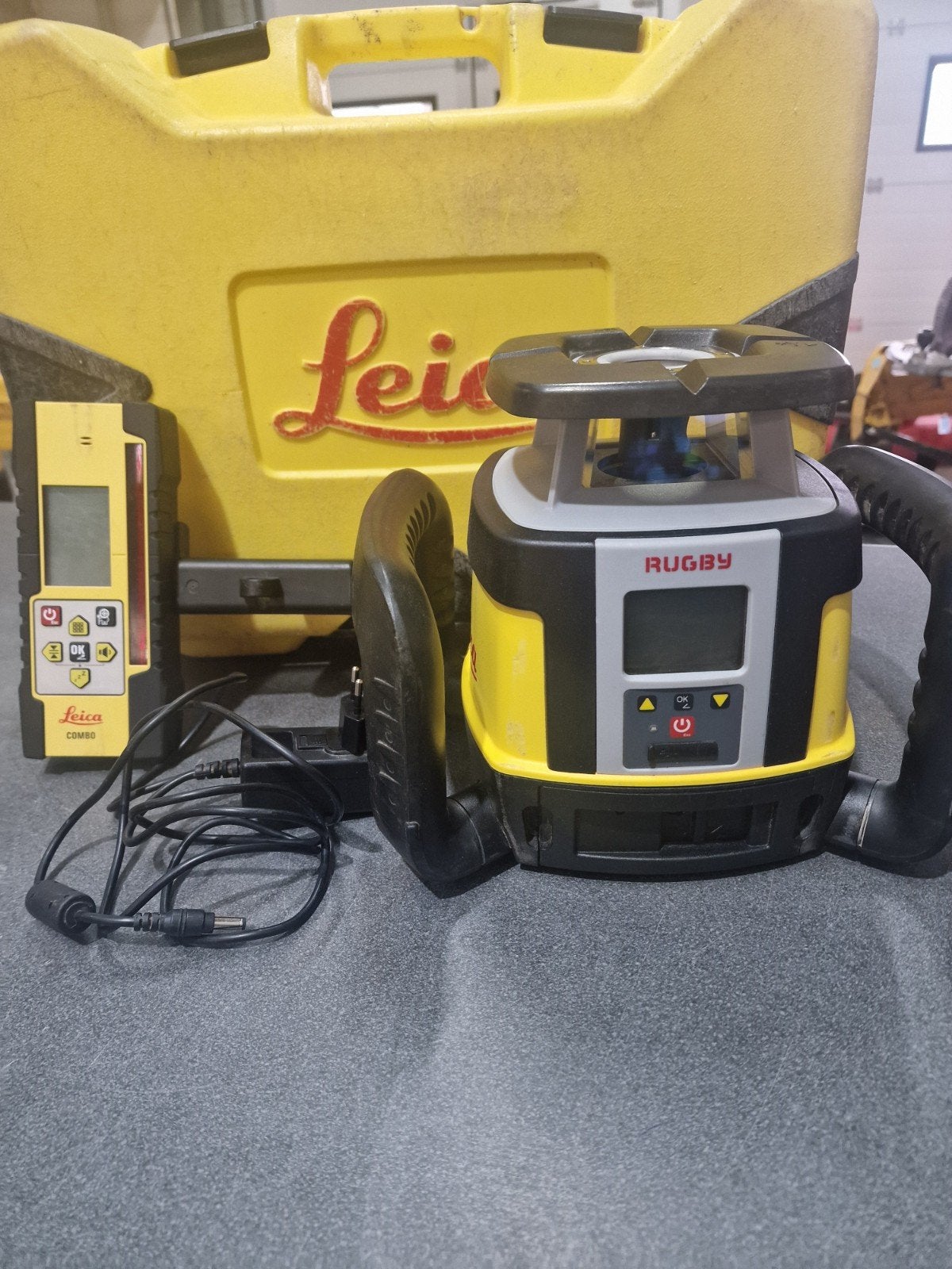 LEICA RUGBY CLX 700 DUBBEL AFSCHOT, Ophalen of Verzenden, Zo goed als nieuw, Multimeter