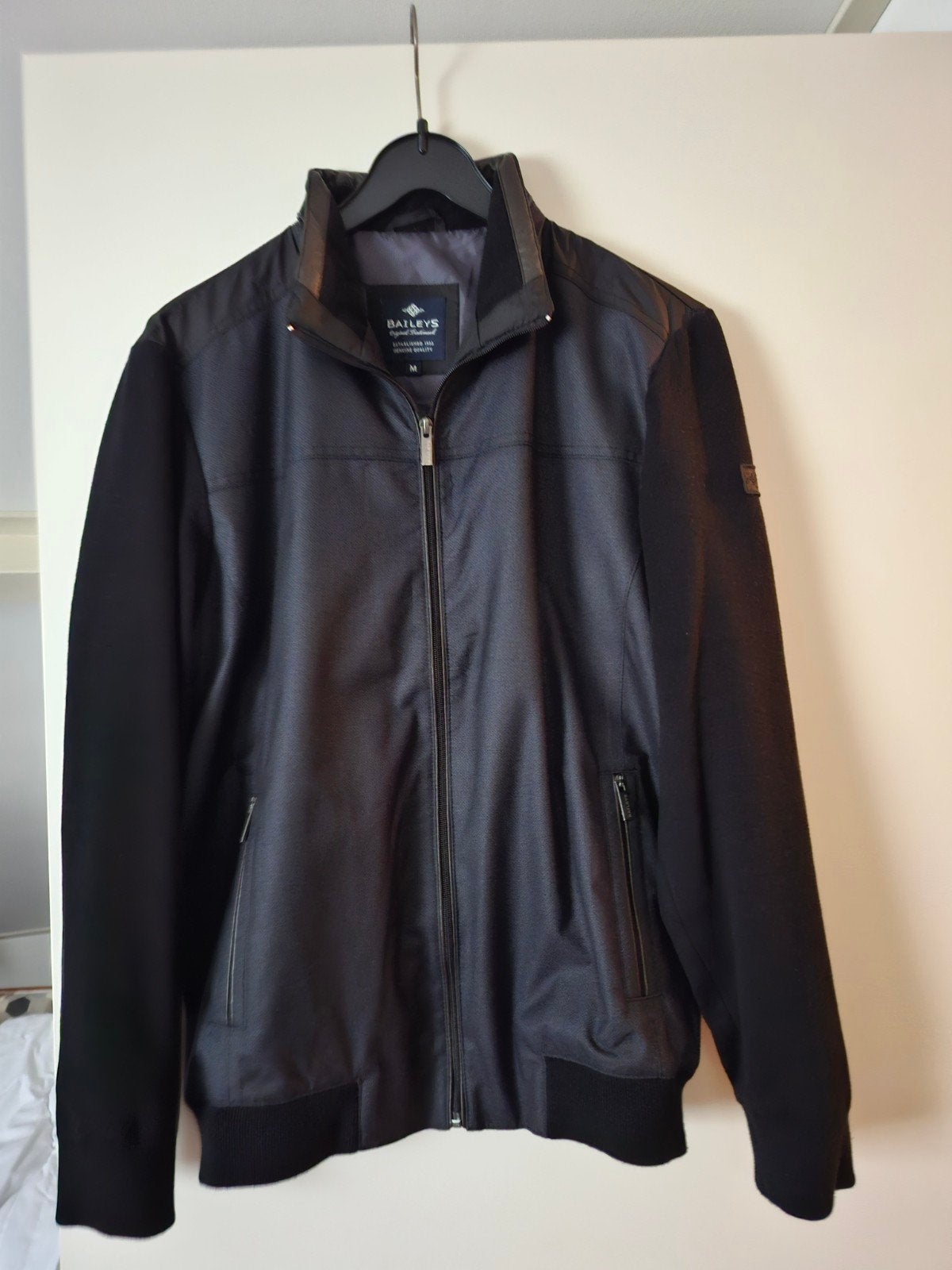 NIEUWE HEREN JASJE, Ophalen, Nieuw, Maat 48/50 (M), Zwart