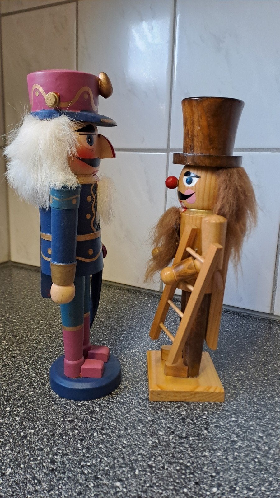 Notenkraker beeldjes - Set van 2 houten decoraties, Onbekend, Ophalen of Verzenden, Zo goed als nieuw, Onbekend