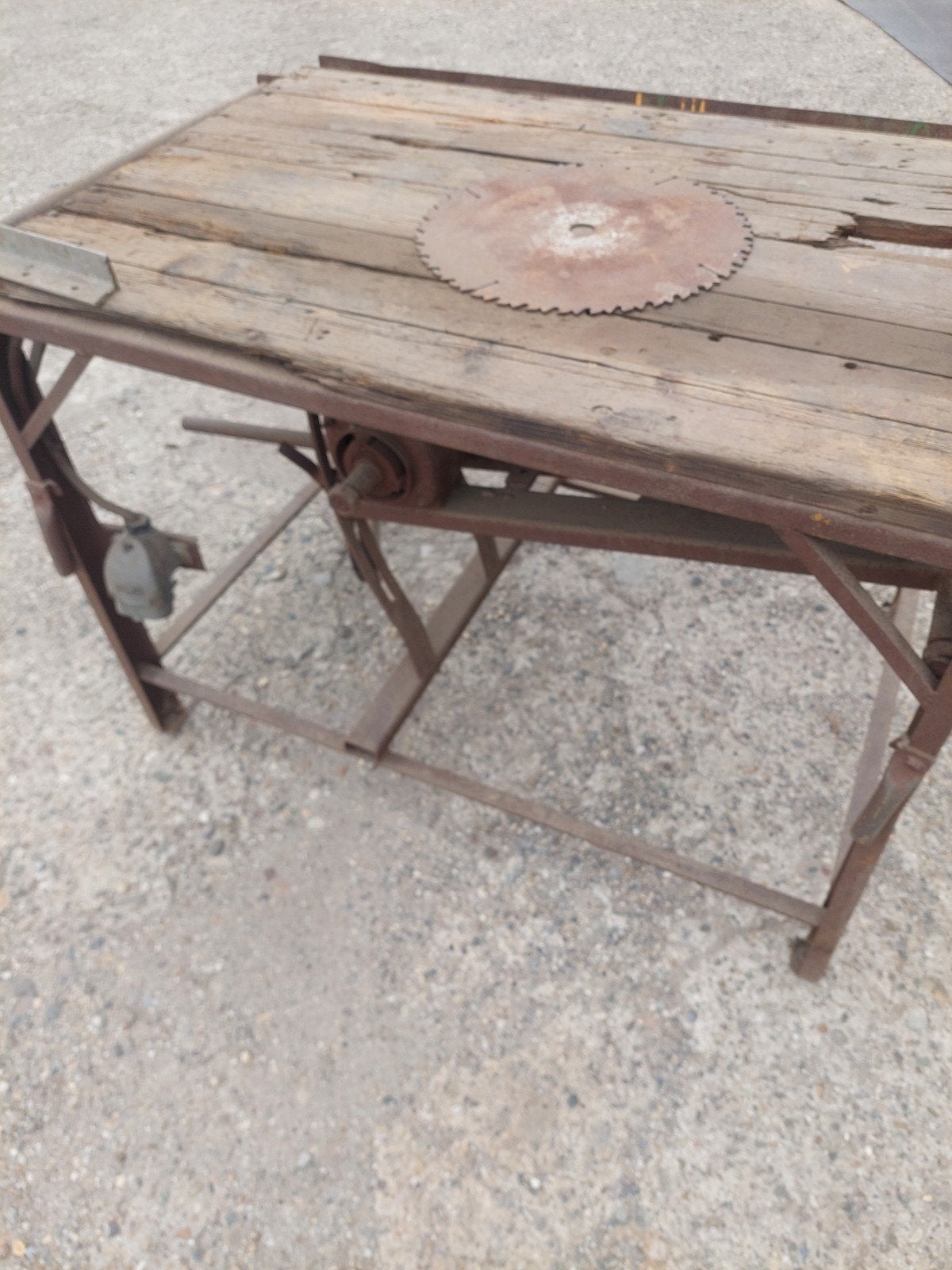 Zaagtafel te koop, Doe-het-zelf en Verbouw, Gereedschap | Zaagmachines, Ophalen, Gebruikt, Cirkelzaag, 70 mm of meer
