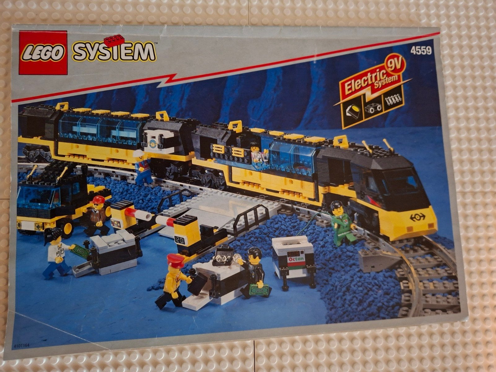 LEGO TREIN 4559 PASSAGIERSTREIN 9VOLT COMPLEET, Lego, Ophalen of Verzenden, Zo goed als nieuw, Complete set