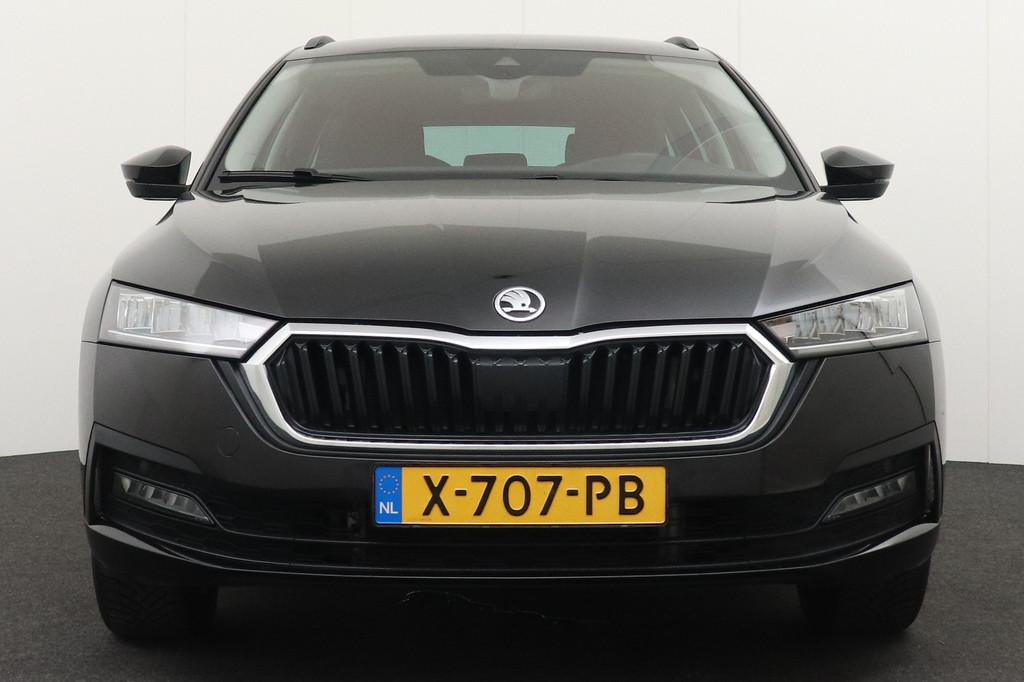 Skoda Octavia Combi 1.0 e-TSI Business+ Adapt.Cruise+Stuurhu, Auto's, Skoda, Stof, Gebruikt, Zwart, Origineel Nederlands