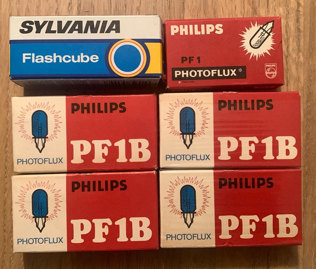 Flitslampjes, Philips en Sylvania, Audio, Tv en Foto, Fotografie | Flitsers, Ophalen of Verzenden, Nieuw, Overige merken