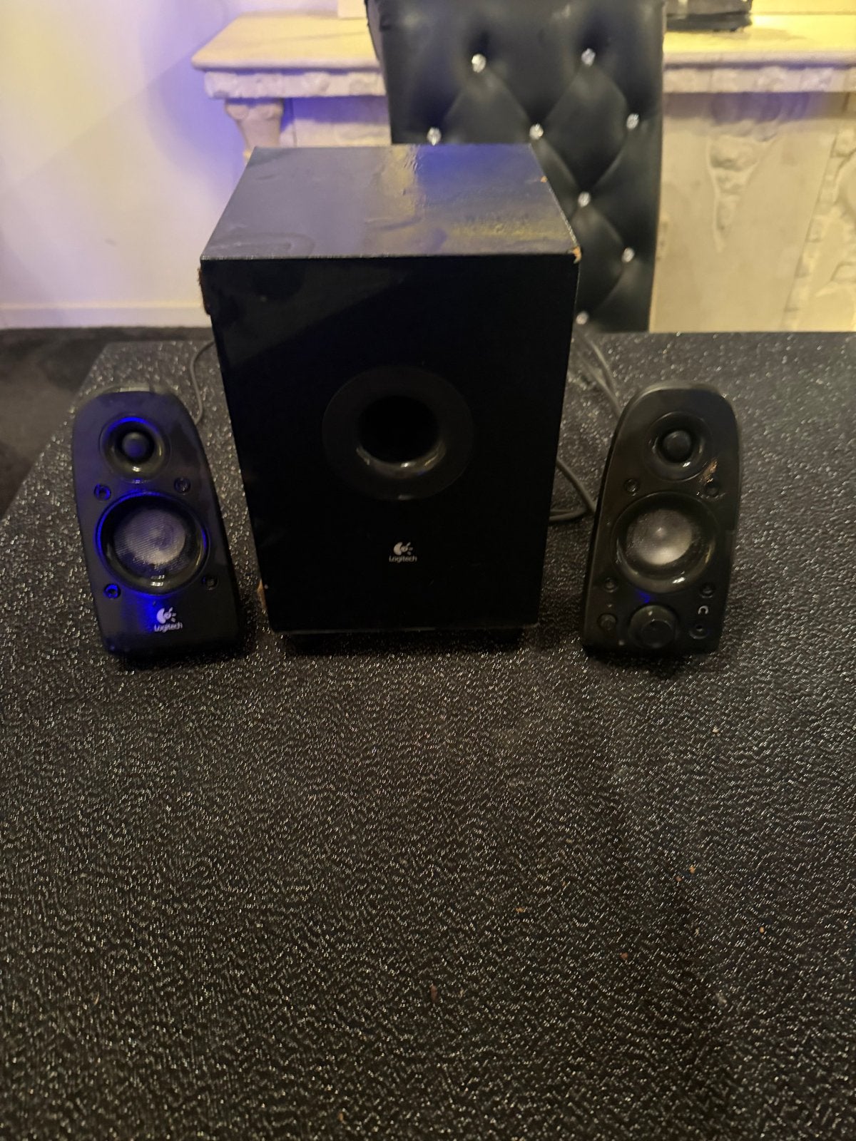 Logitech Z-2300 2.1 THX Gecertificeerd Speakersysteem, Overige merken, Gebruikt, Ophalen of Verzenden, Complete surroundset