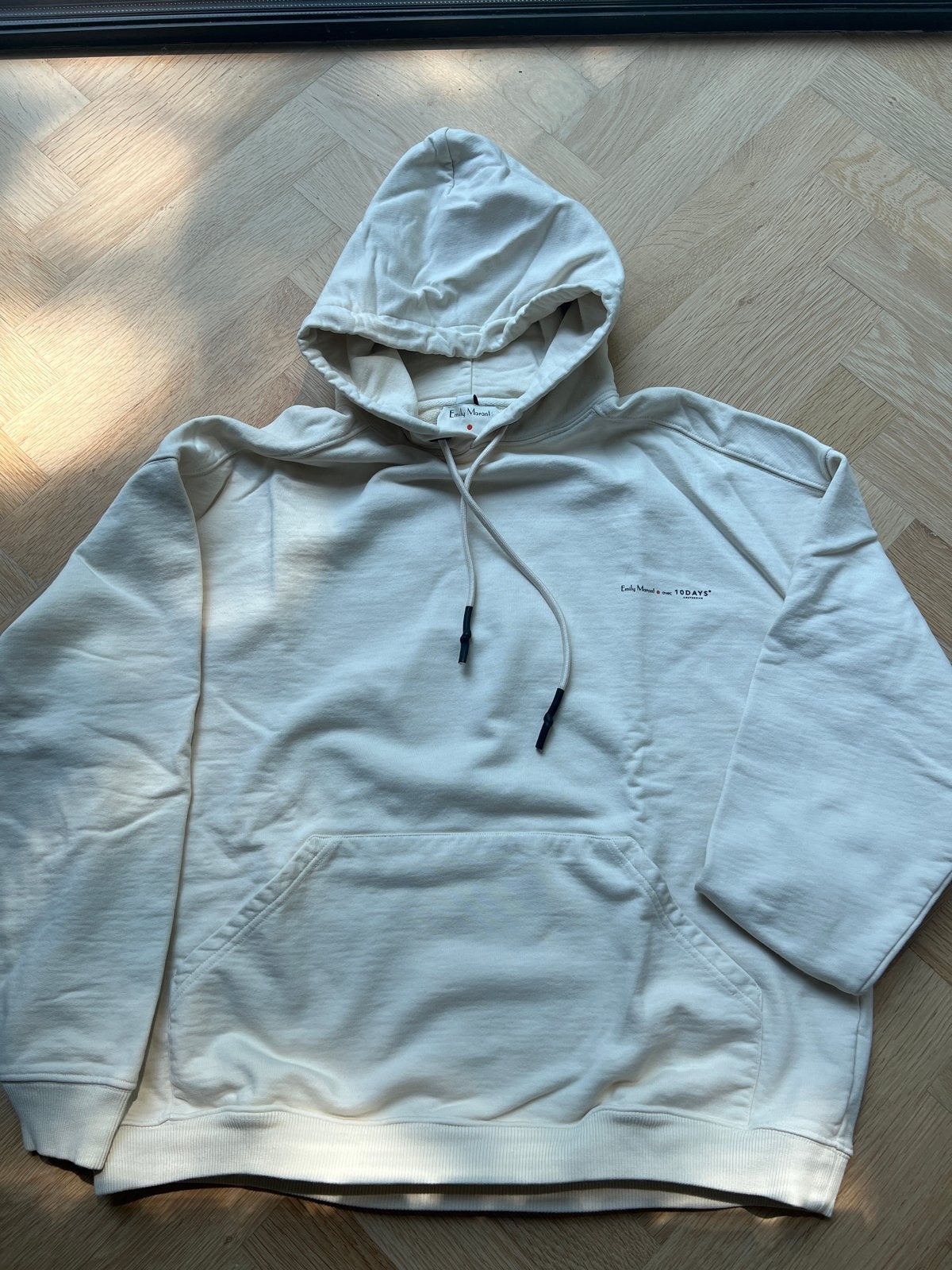 Emily Marant x 10DAYS Hoodie - Zo goed als nieuw, Ophalen of Verzenden, Zo goed als nieuw, Maat 42/44 (L), Beige