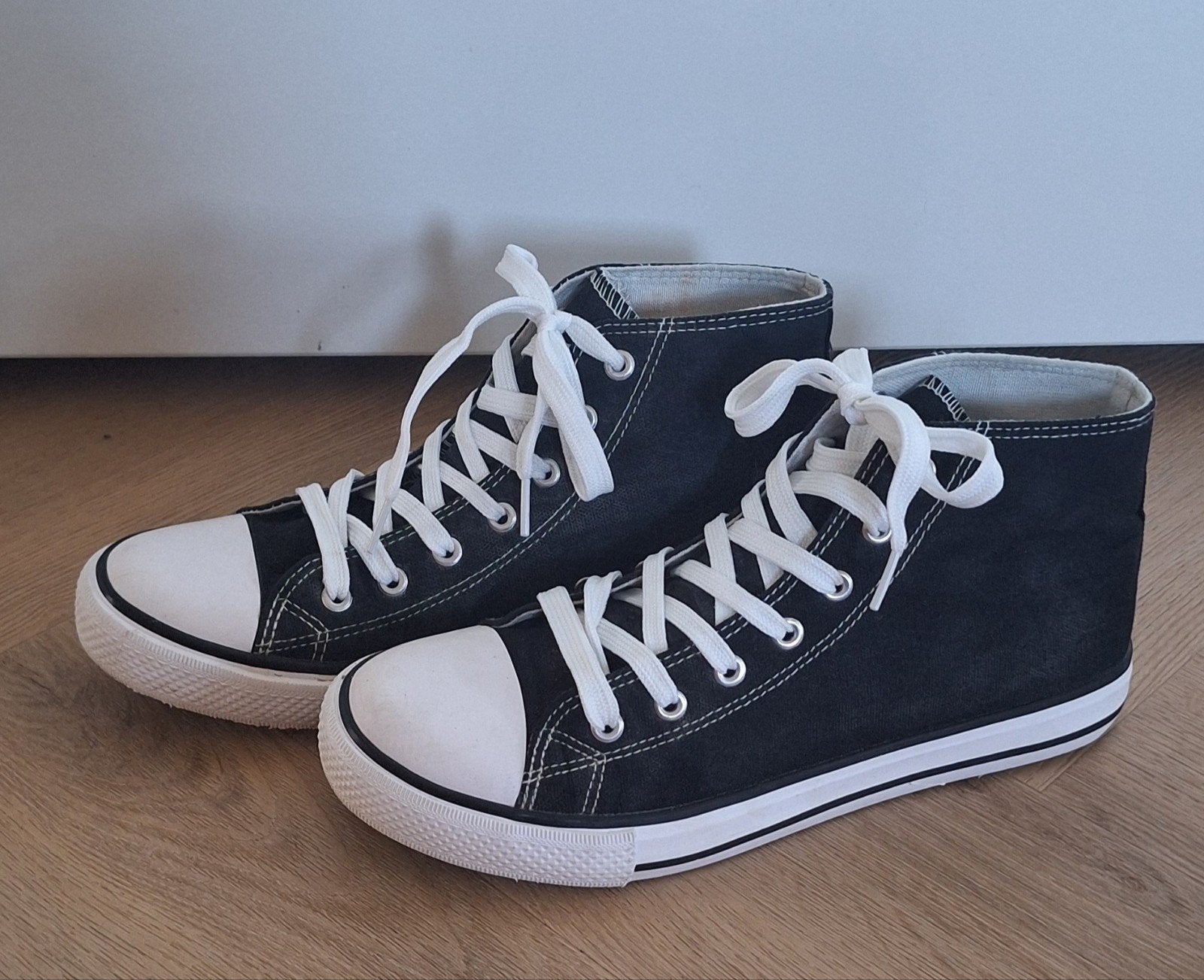 Zwarte hoge sneakers, maat 46, Kleding | Heren, Onbekend, Zwart, Ophalen of Verzenden, Sneakers of Gympen