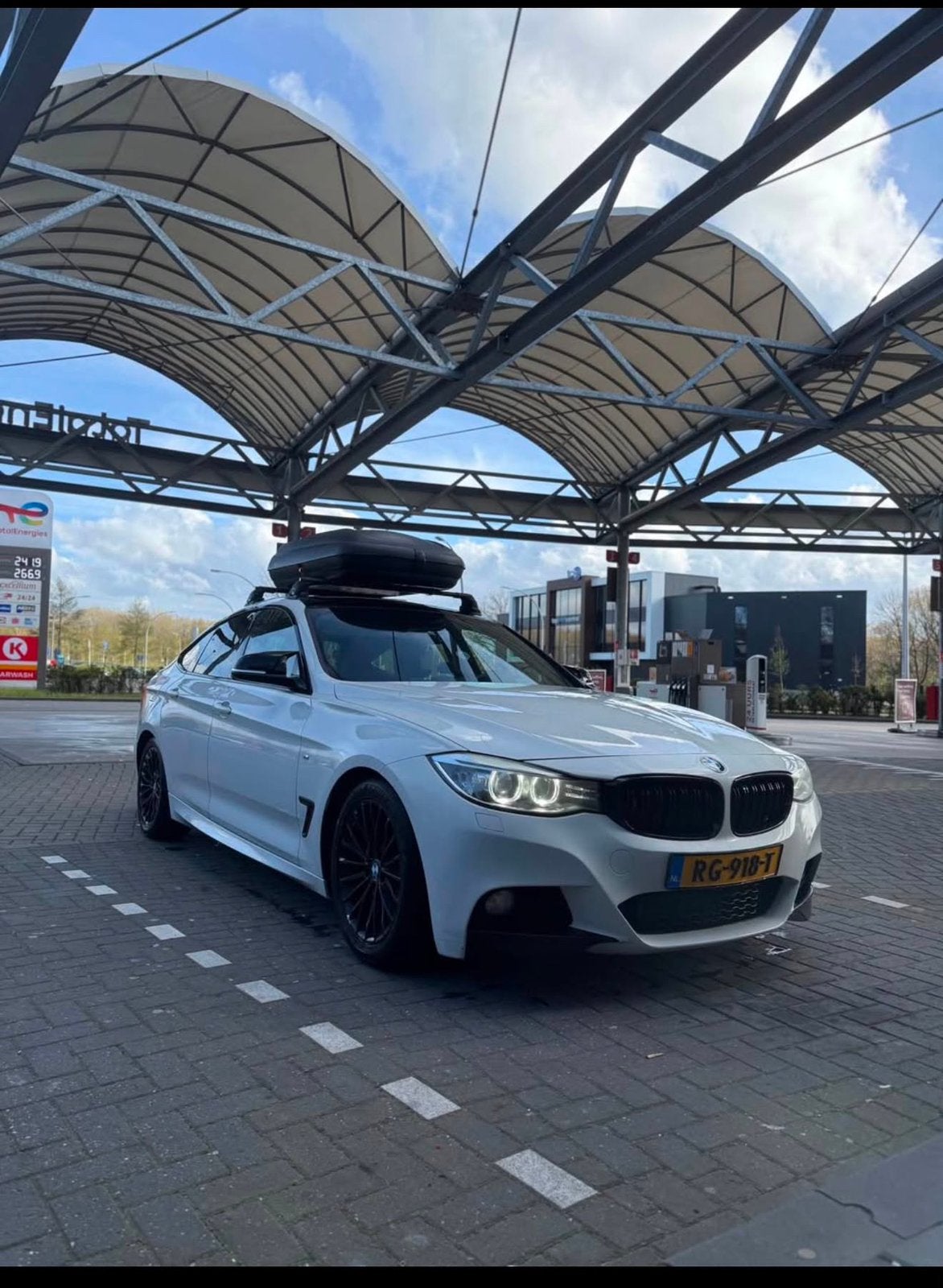 BMW 3-Serie GT 3.0 330D AUT 2014 Wit export, Auto's, Automaat, Achterwielaandrijving, 1800 kg, 2993 cc