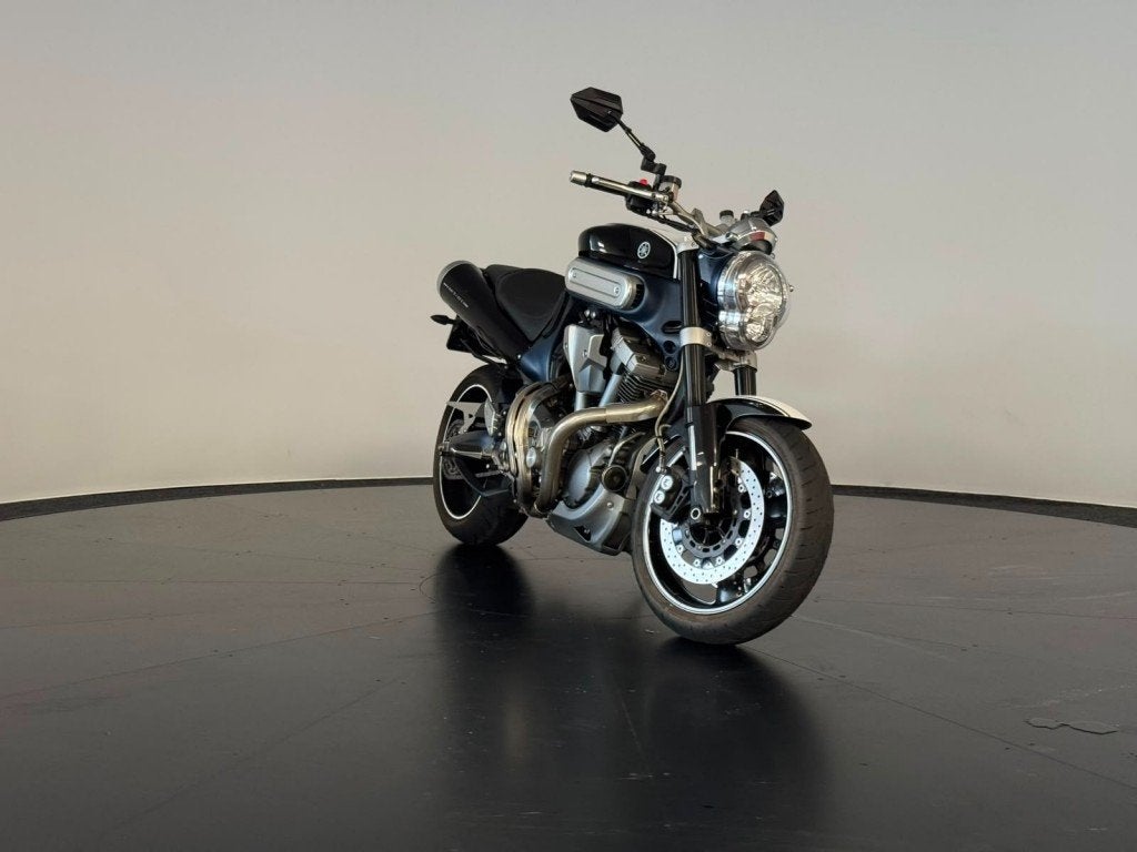 Yamaha MT-01 origineel nederlands - originele staat, Yamaha Motor Co., Ltd., 1670 cc, Bedrijf, Info@yamaha-motor.co.jp