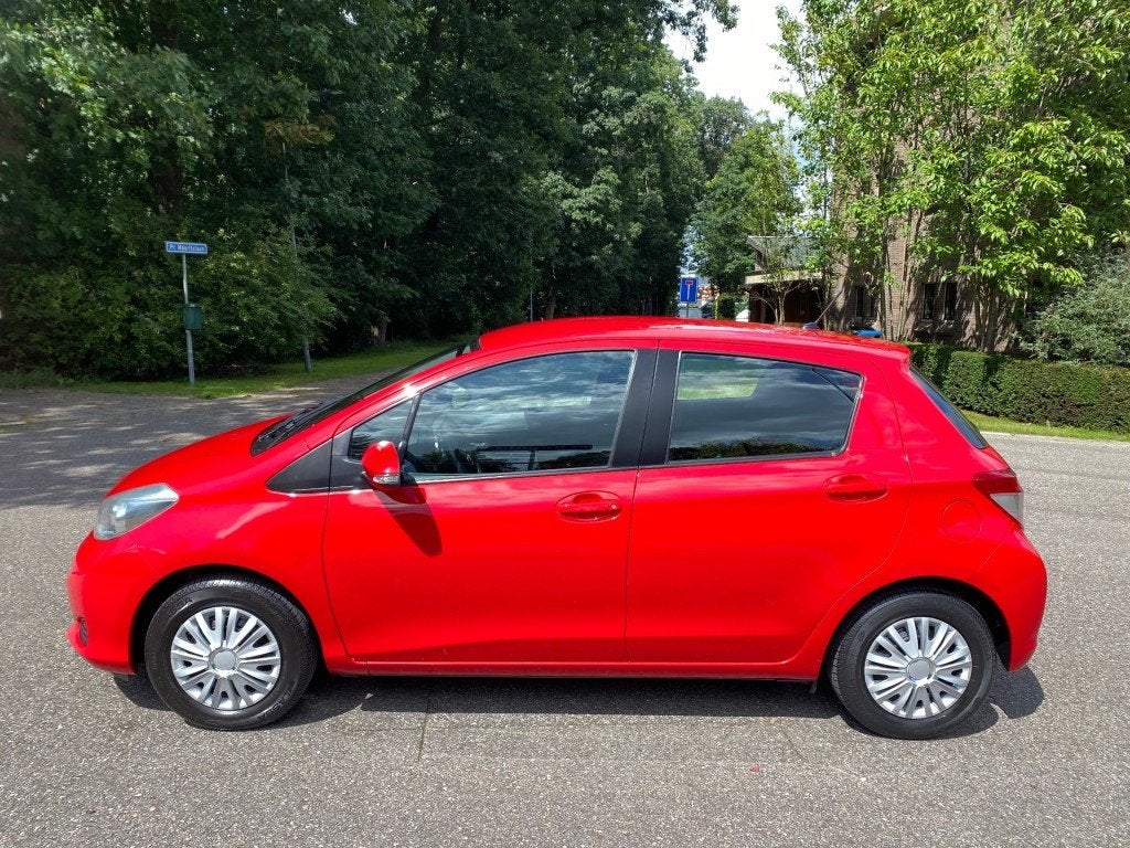 Toyota YARIS 1.0 VVT-I - Airco - Camera - 5 deurs - 2012 !!!, Auto's, 21 km/l, Euro 5, 750 kg, Bedrijf