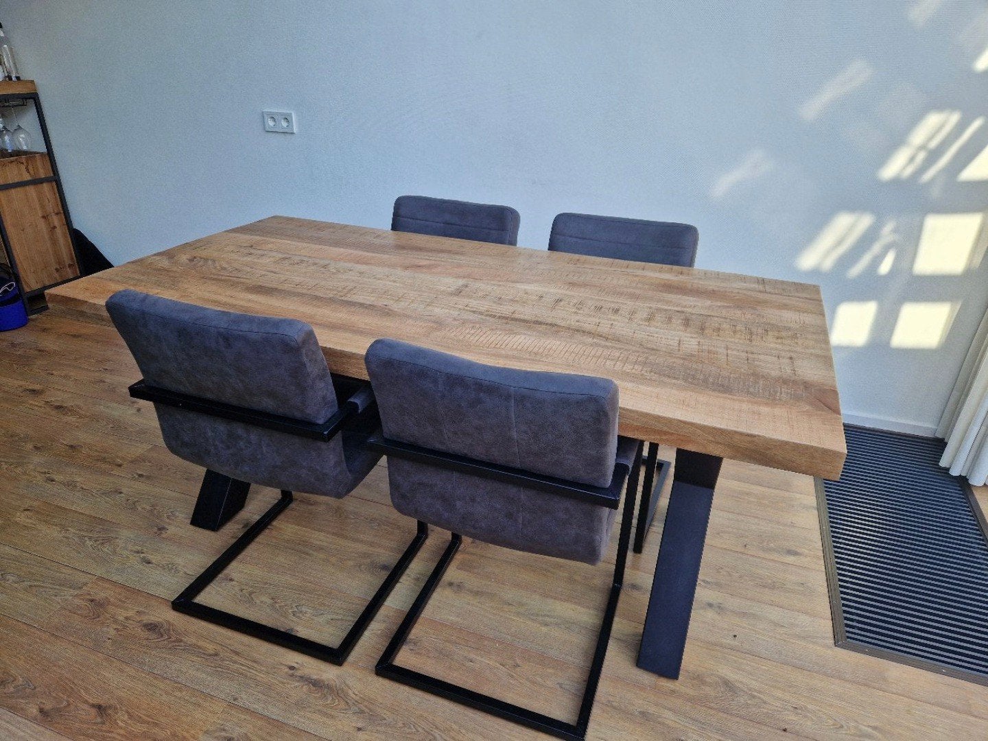 Eettafel mangohout HUUS Monique met X-poot (180x90 cm), Huis en Inrichting, Ophalen, 50 tot 100 cm, Zo goed als nieuw, 150 tot 200 cm