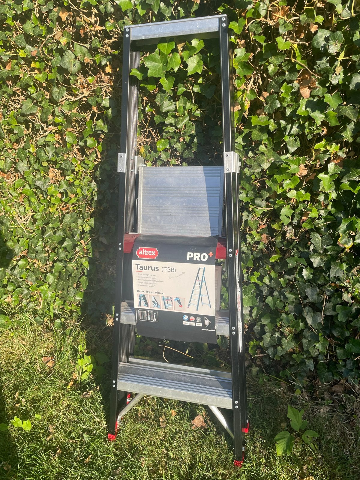 Nieuwe Altrex Taurus TGB 3 PRO+ trap, Ophalen, Nieuw, Trap, Minder dan 2 meter