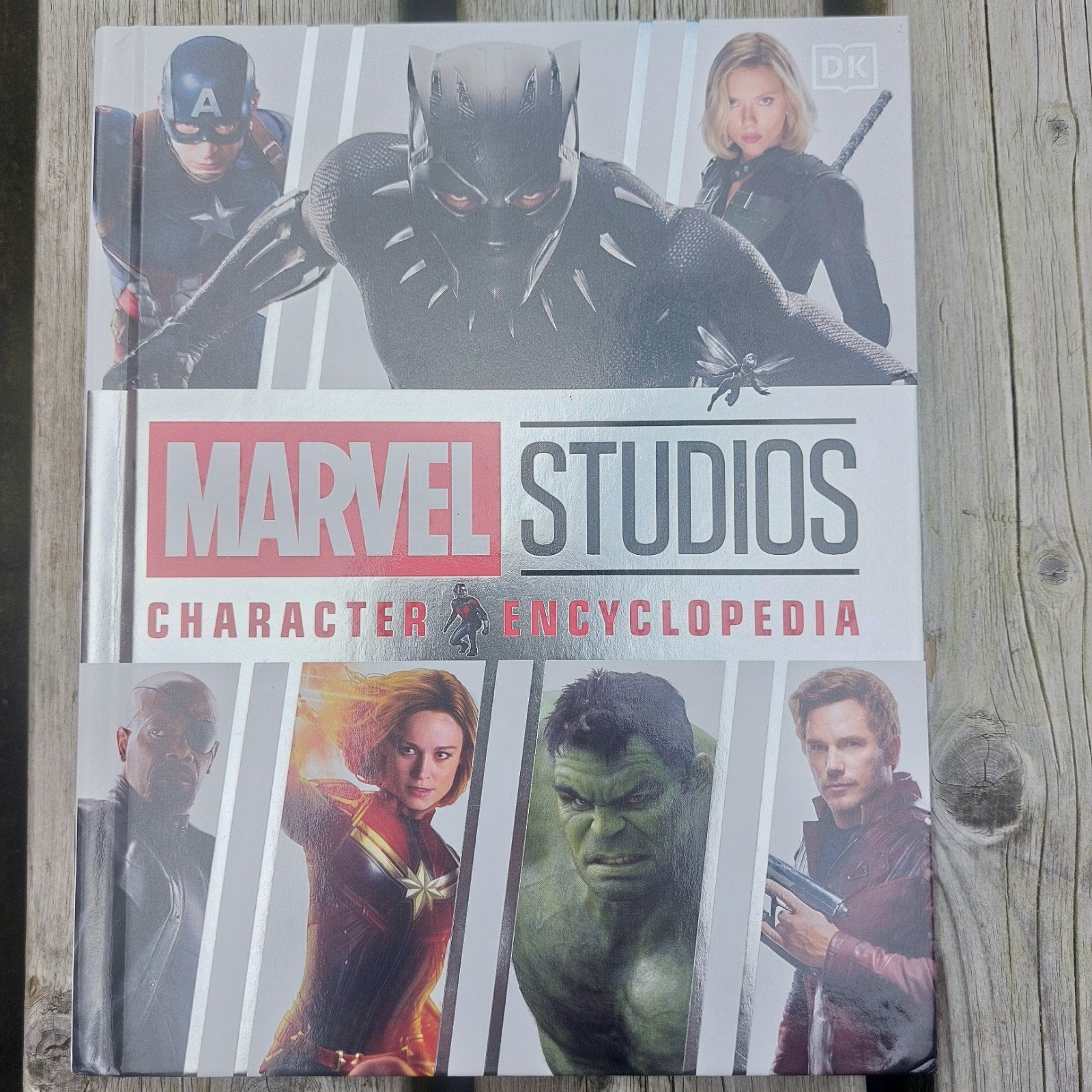 Marvel Studios Character Encyclopedia - Zo goed als nieuw, DK, Ophalen of Verzenden, Zo goed als nieuw, Los deel