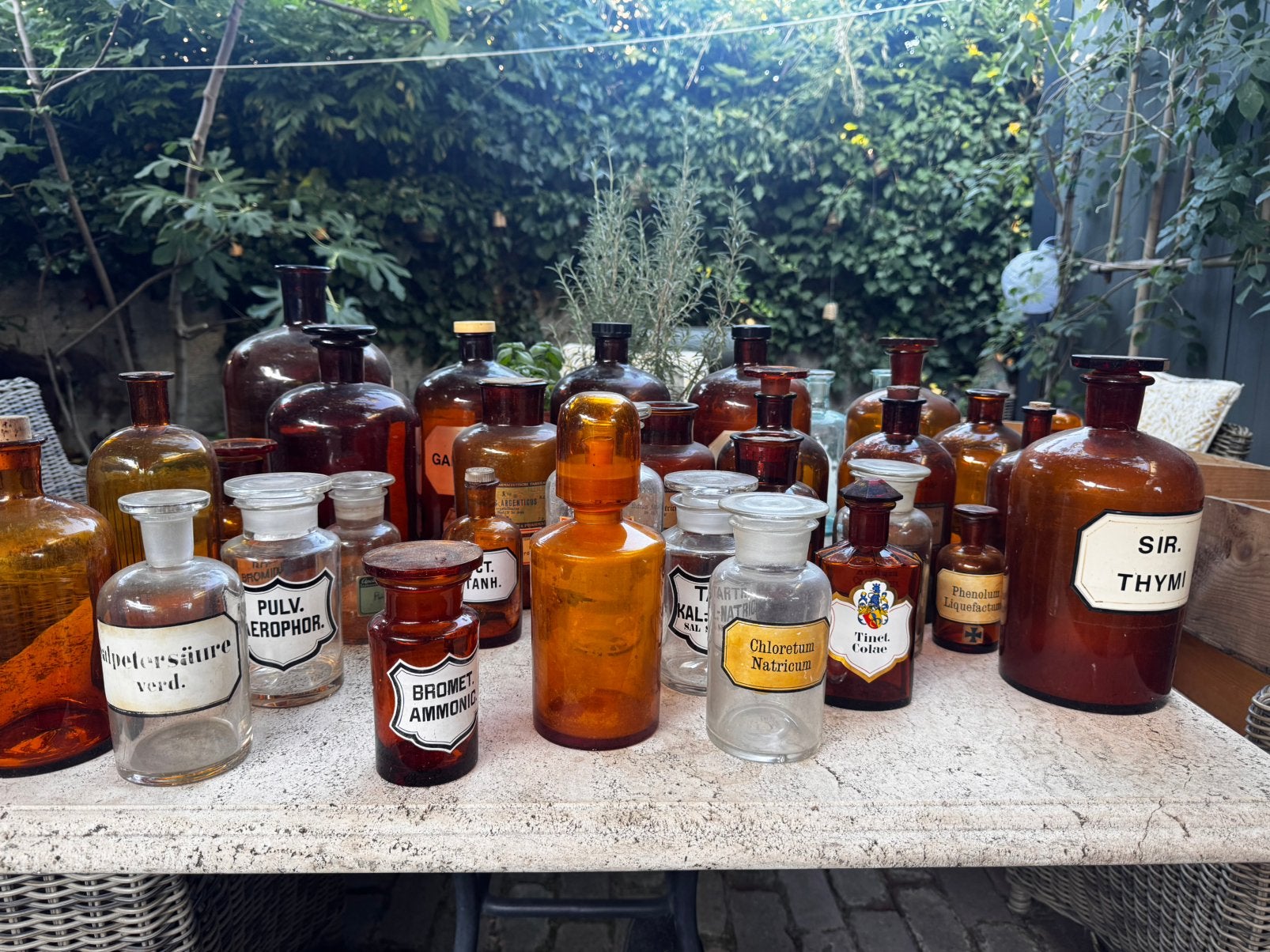 Apotheker flessen, Ophalen