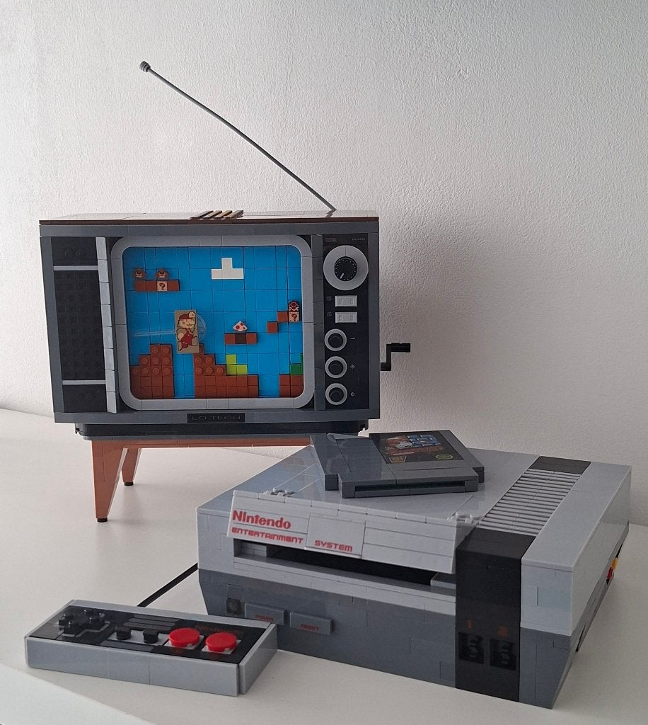 Nintendo NES en TV bouwset, Ophalen of Verzenden, Zo goed als nieuw