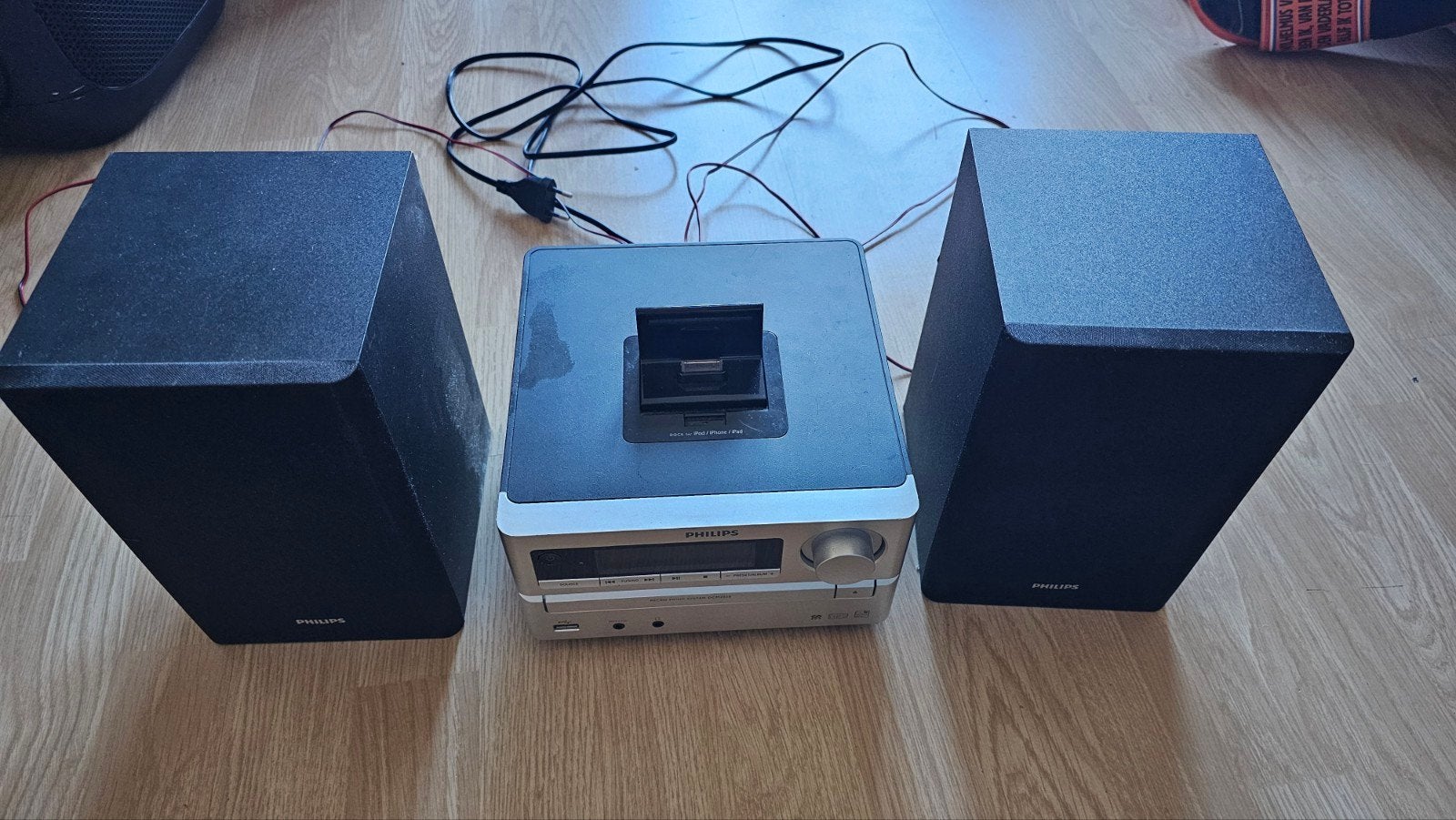Philips Micro Music System DCM2020 met iPod/iPhone dock, Philips, Gebruikt, Microset, Cd-speler