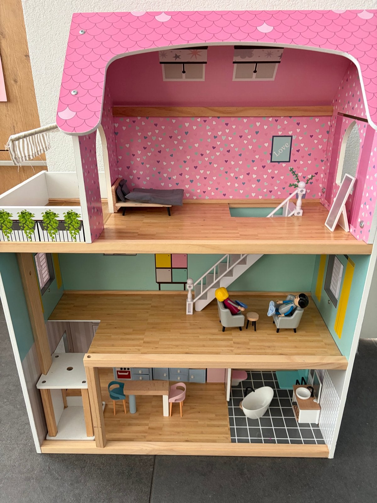 Groot houten poppenhuis met meubels, Ophalen, Gebruikt, Poppenhuis