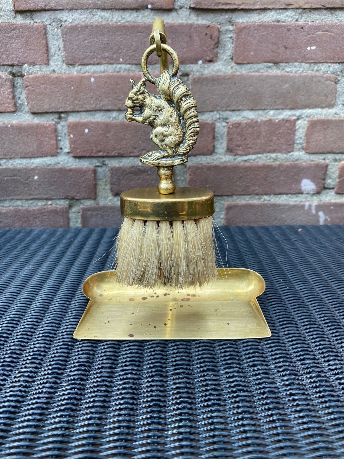 Antieke messing stoffer en blik set met eekhoornversiering, Antiek en Kunst, Ophalen of Verzenden
