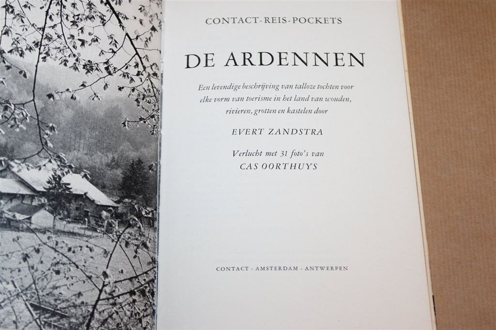 De Ardennen — Reisgids met Fotos van Cas Oorthuys 1953, Boeken, Europa, Ophalen of Verzenden, Reisgids of -boek, Gelezen