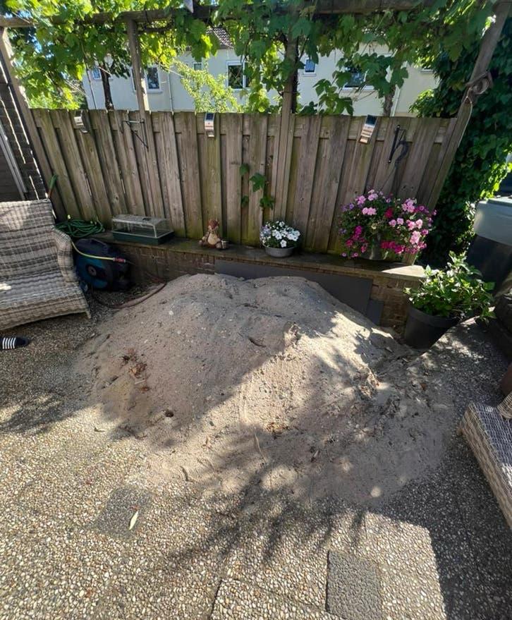 GRATIS Wit ophoogzand, Tuin en Terras, Zand, Ophalen, Zo goed als nieuw, Ophoogzand