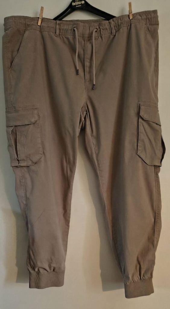 Cargo broek. JP1880, Maat XXXXL., Kleding | Heren, Grote Maten, Ophalen of Verzenden, Zo goed als nieuw, Overige kleuren, Broek of Spijkerbroek
