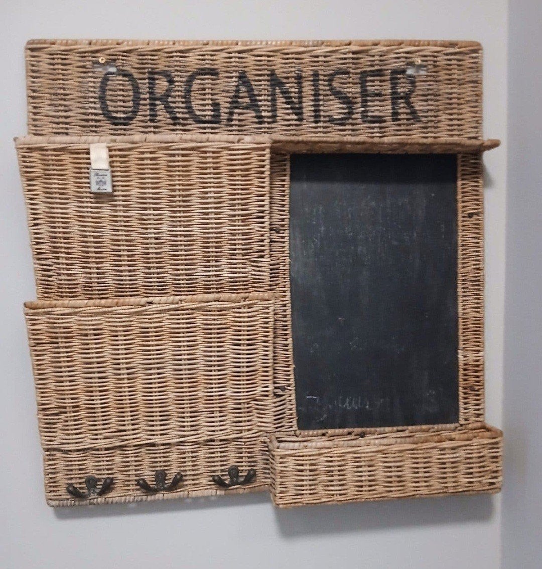 riviera  maison  Rotan wandorganizer met krijtbord en haken, Ophalen, Gebruikt, Landelijk, Natuurlijk materiaal