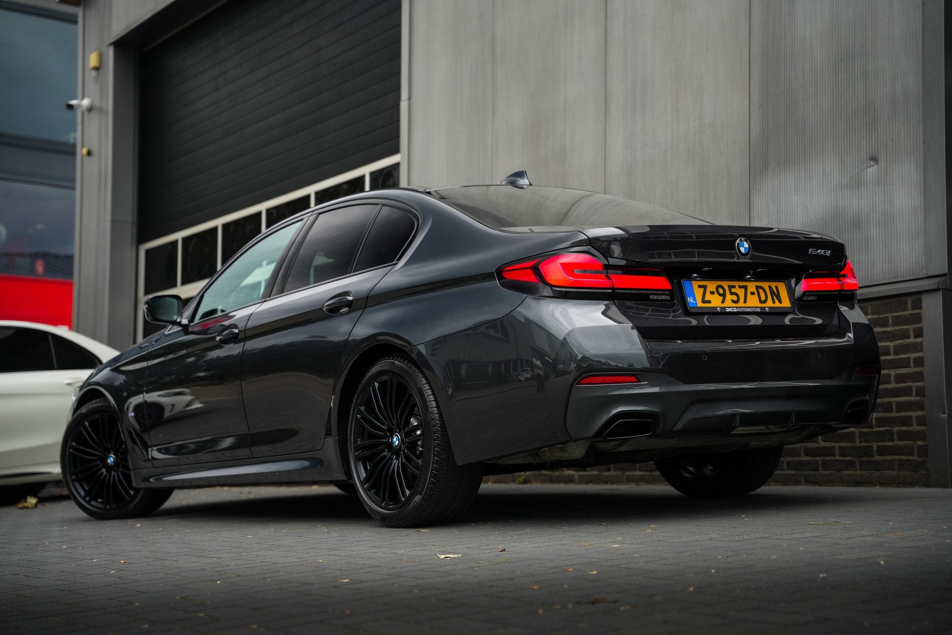 BMW 5 Serie 540i 334 pk High Executive M-Sportpakket / Led-K, Achterwielaandrijving, Gebruikt, 2000 kg, 334 pk