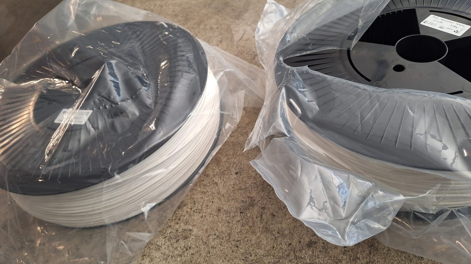PLA Gerecycled Wit Filament 2.85mm 5.0kg (2 rollen), Computers en Software, 3D-printerbenodigheden, Ophalen of Verzenden, Nieuw