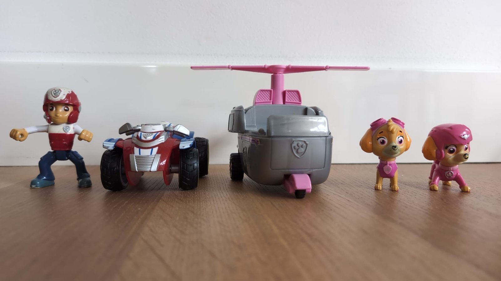 Paw Patrol voertuigen met figuren: Skye en Ryder, Ophalen of Verzenden, Zo goed als nieuw