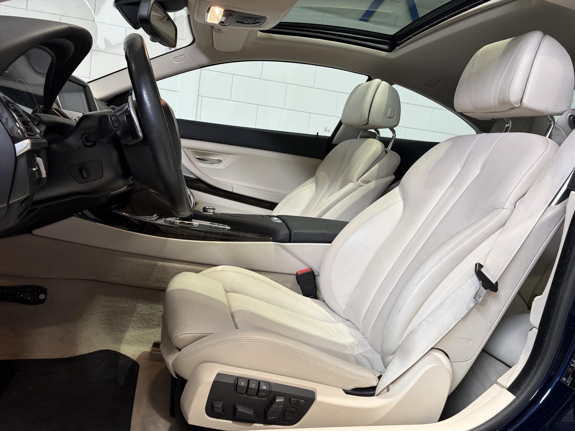 BMW 6-Serie 640i 3.0T 320PK AUT8 Bomvol! Softclose, Nachtzic, Euro 5, Gebruikt, Beige, Automatische klimaatregeling