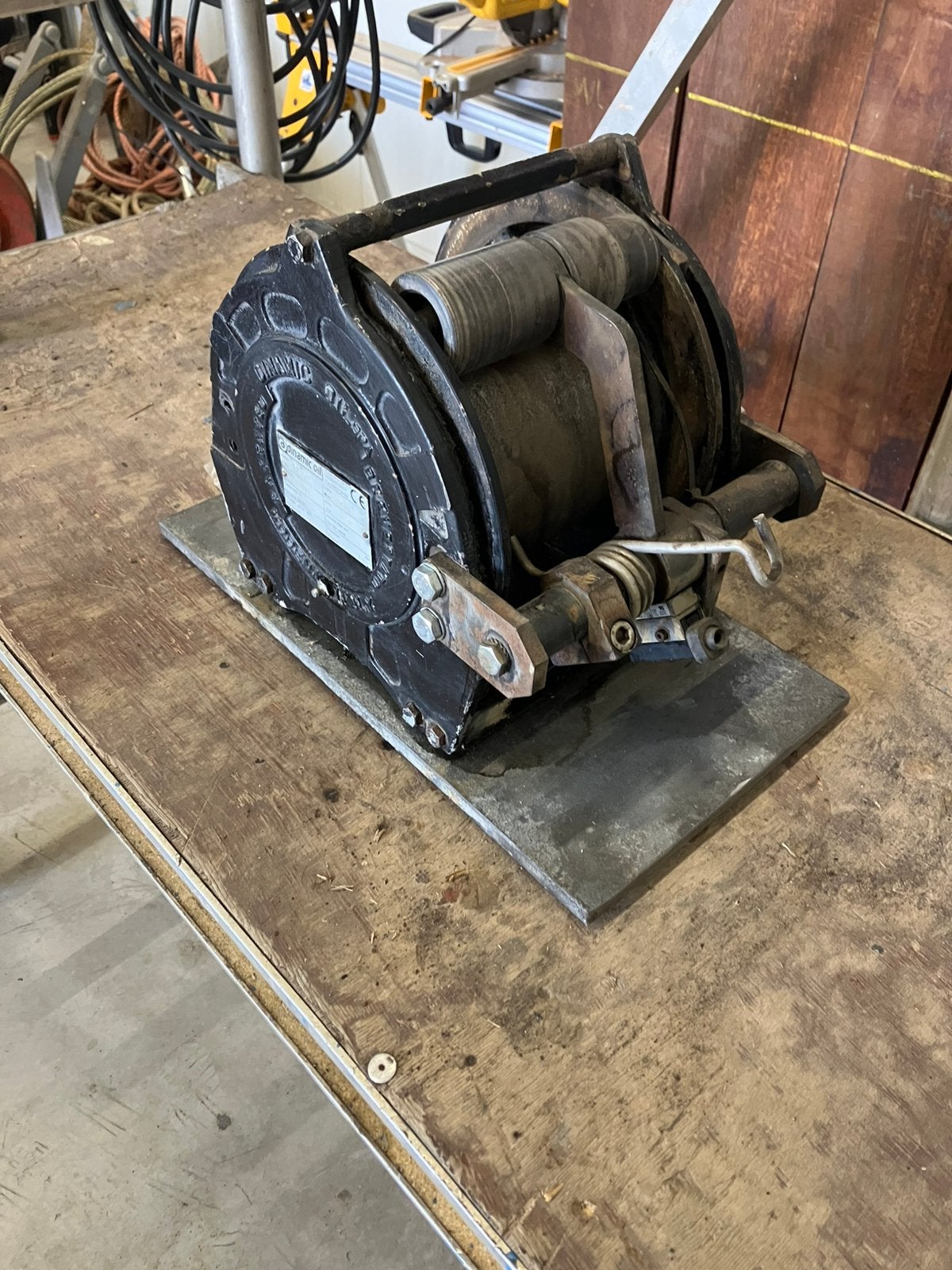 Hydraulische lier 900kg, Ophalen, Zo goed als nieuw