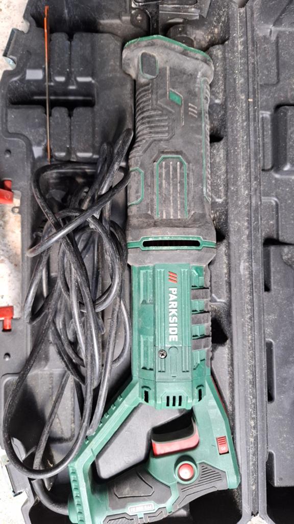 Zaagset: Black & Decker Decoupeerzaag & Parkside Reciprozaag, Doe-het-zelf en Verbouw, Gereedschap | Zaagmachines, Gebruikt, Decoupeerzaag