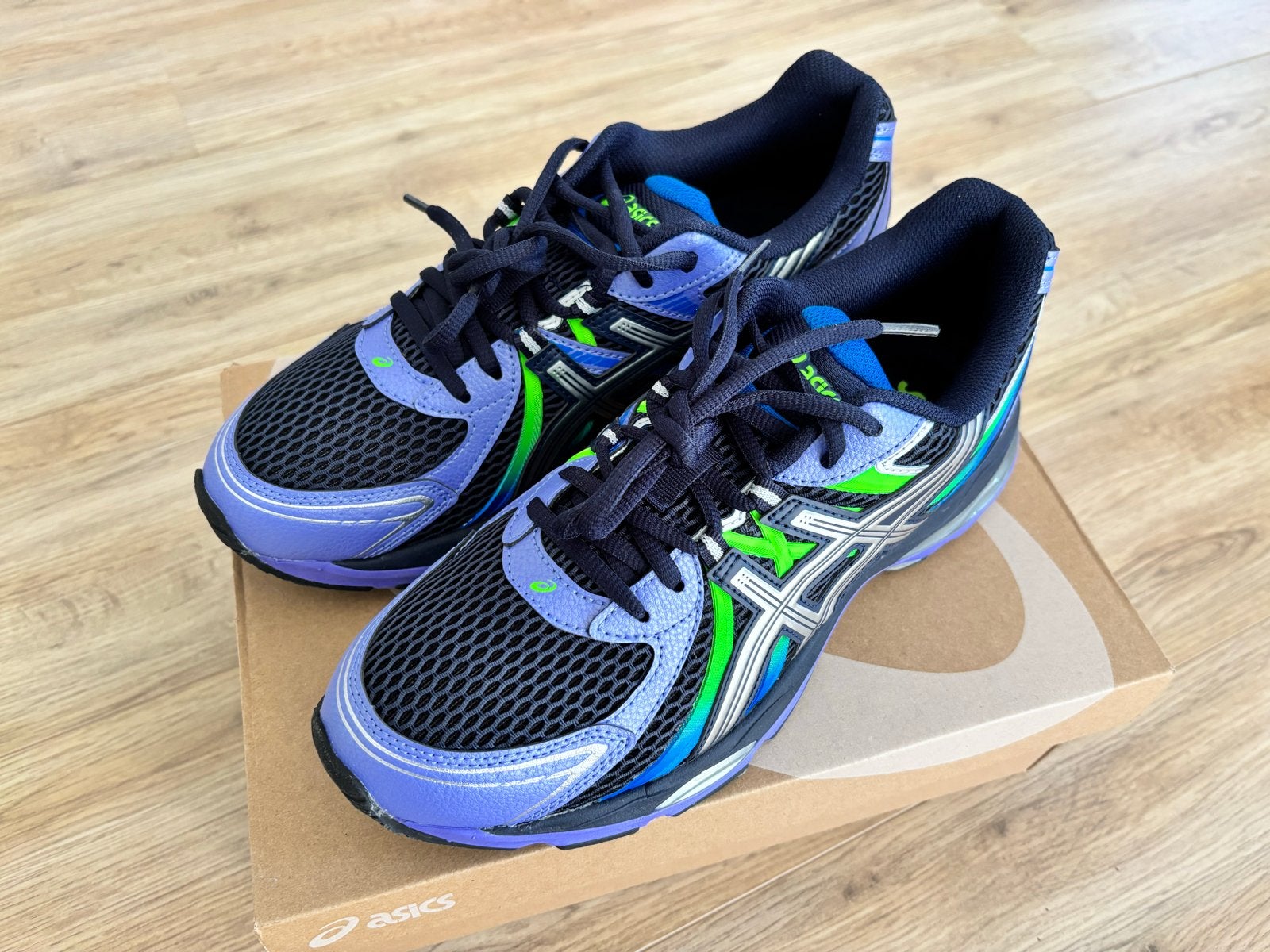 ASICS Hardloopschoenen - Zo goed als nieuw, Sport en Fitness, Hardloopschoenen, Verzenden, Zo goed als nieuw, Hardlopen