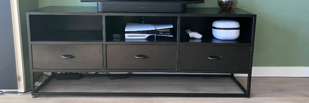 Zwart stalen TV meubel, Huis en Inrichting, Ophalen, Gebruikt, 150 tot 200 cm, Zwart staal