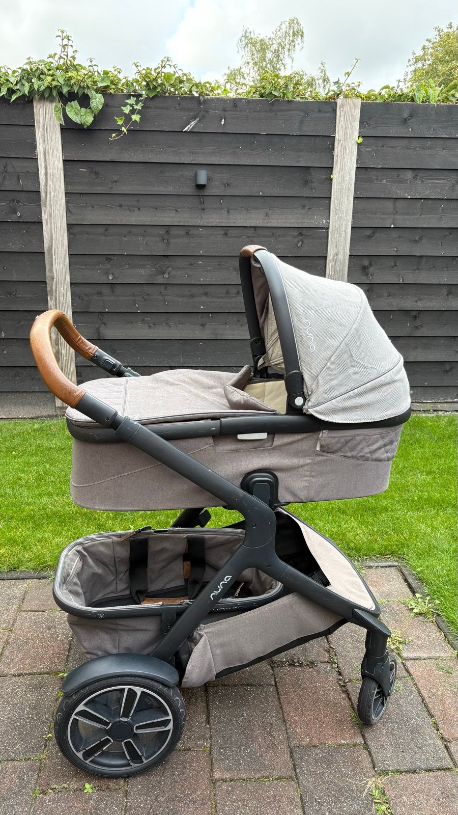 Nuna kinderwagen met reiswieg en accessoires, Gebruikt, Met reiswieg, Ophalen, Kinderwagen