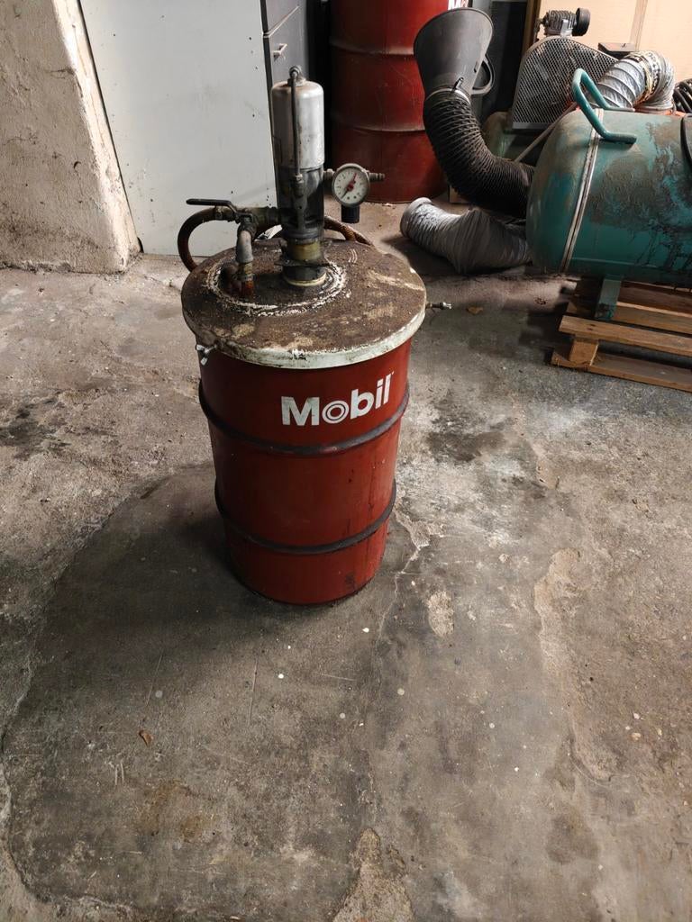 Vetpomp dispenser compressor, Ophalen