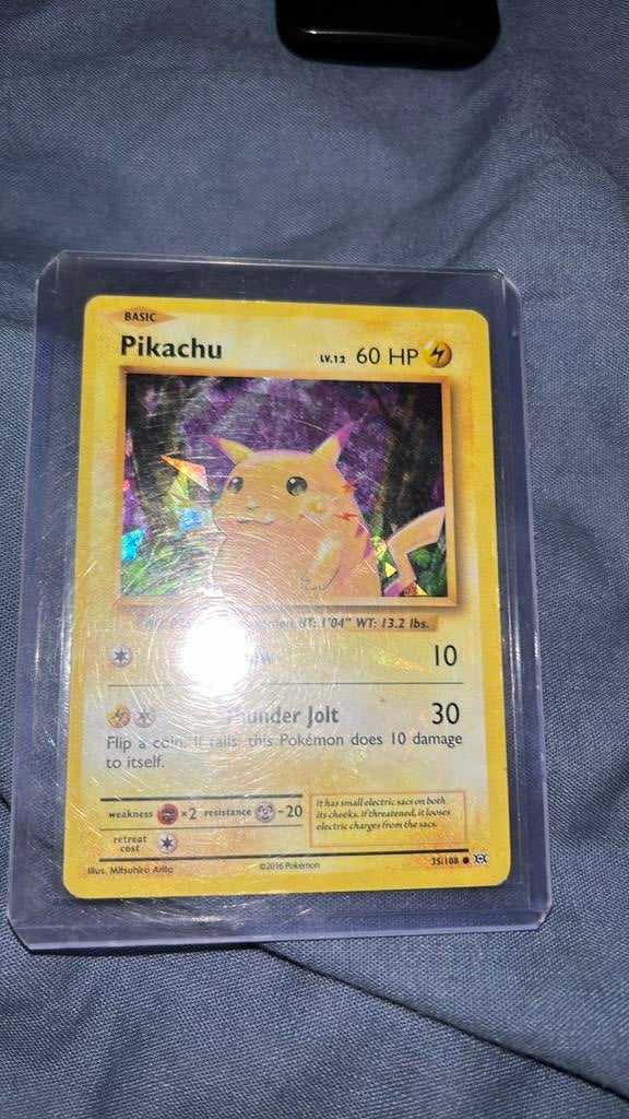 Pikachu Holo 2016, Ophalen of Verzenden, Zo goed als nieuw