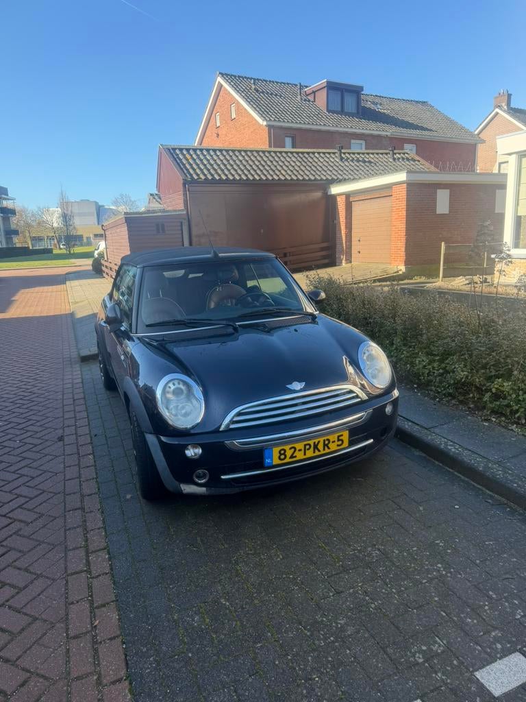 Mini 1.6 16V Cooper Cabrio 2007 Zwart, Auto's, Mini, Voorwielaandrijving, 4 cilinders, Cabriolet, 4 stoelen