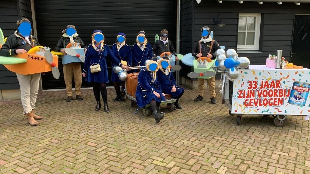 loopgroep piloot/stewardess carnaval, Geen merk, Ophalen, Zo goed als nieuw