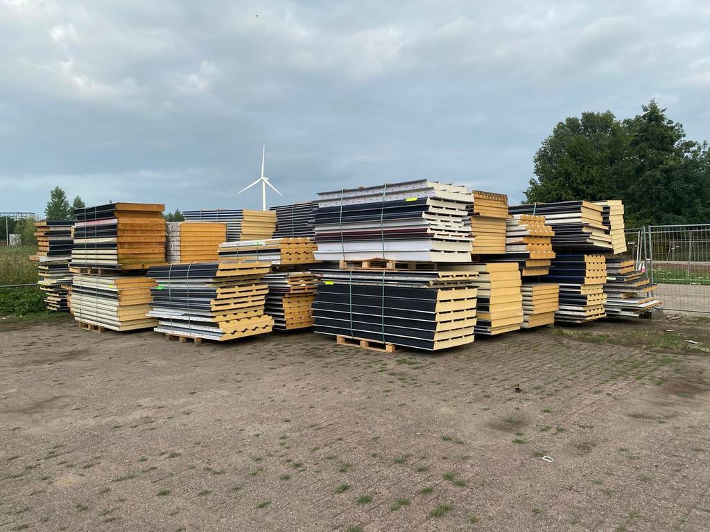 Sandwichpanelen B-keus, / 225 tot 250mm/ koi vijver, Dakisolatie, Onbekend, Ophalen of Verzenden, Zo goed als nieuw