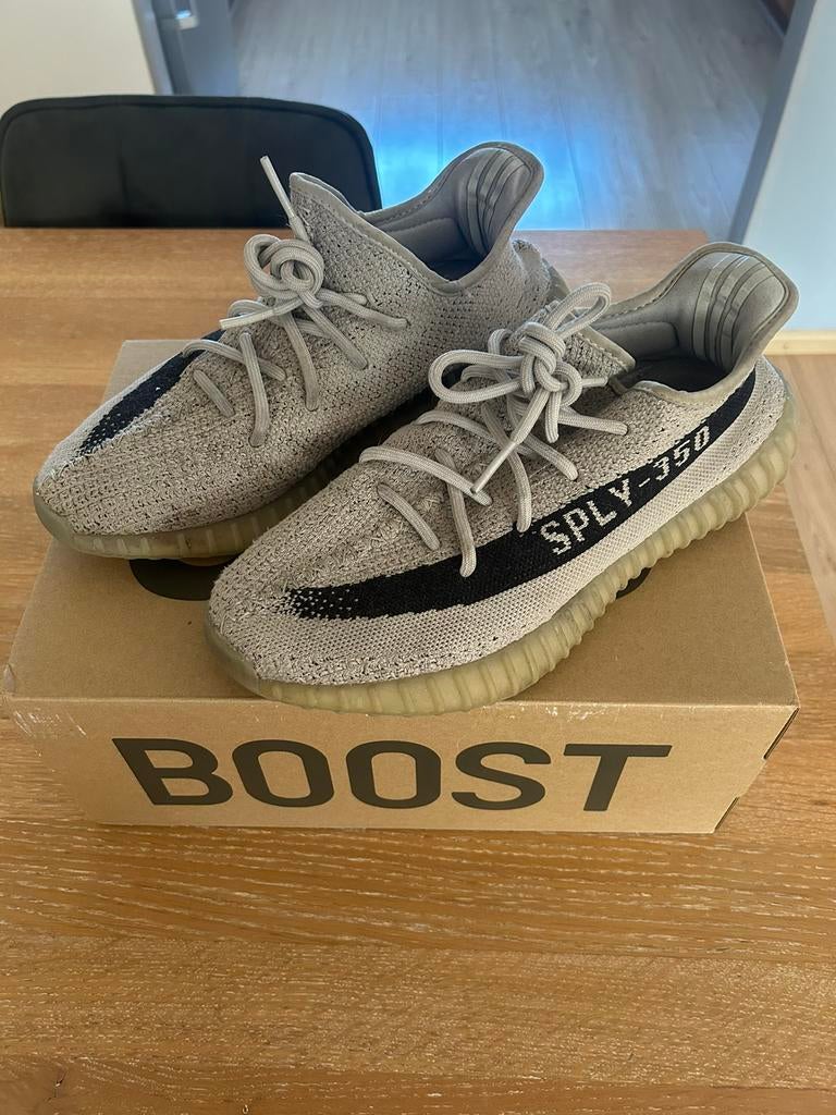 Adidas Yeezy boost 350 V2, Kleding | Heren, Schoenen, Ophalen of Verzenden, Zo goed als nieuw