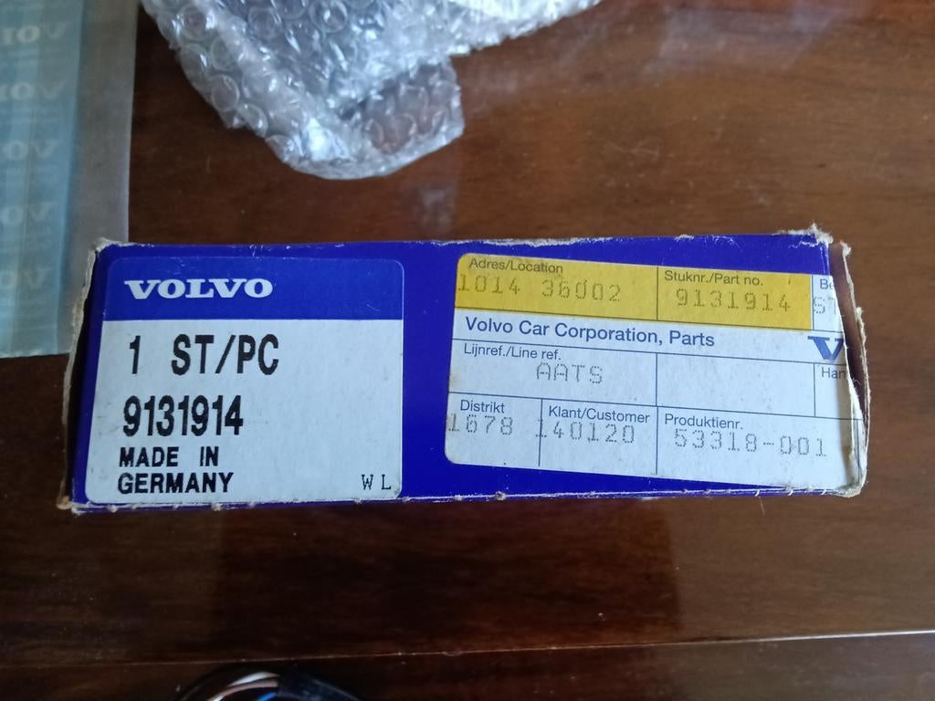 Uniek! Originele Volvo 240/260 Witte Bumperstrip (NOS), Huis en Inrichting, Lampen | Losse lampen, Nieuw, Led-lamp, Minder dan 30 watt