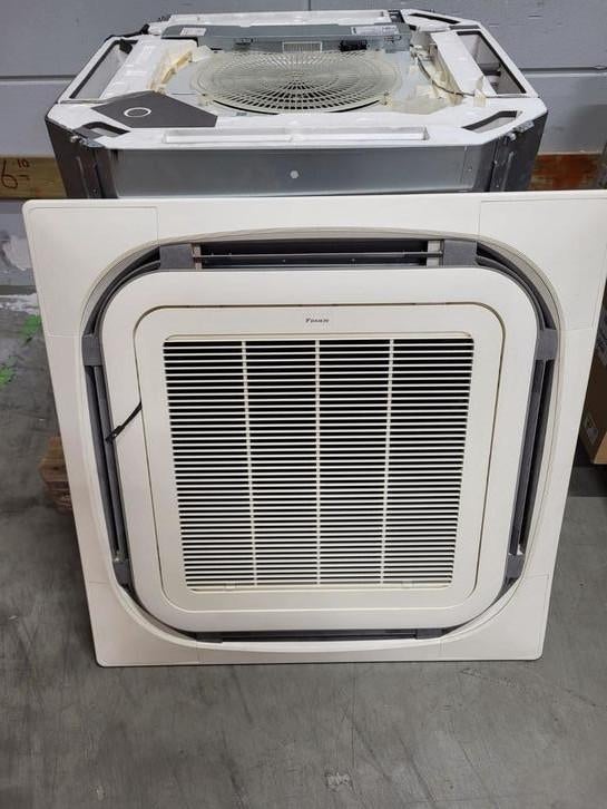 Daikin 14kw inverter wp. Cassette sets. Refurbished., Ophalen of Verzenden, Gebruikt, Koelen en Ontvochtigen, 100 m³ of groter