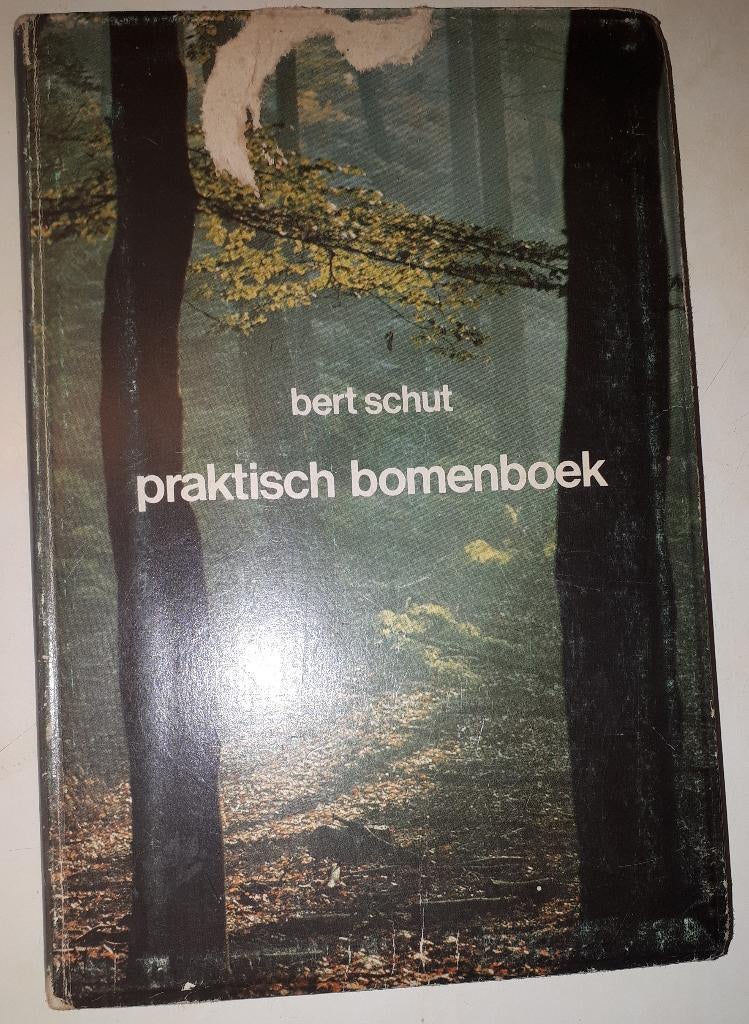 Praktisch bomenboek - Bert Schut, Ophalen of Verzenden, Gelezen, Tuinieren en Tuinplanten