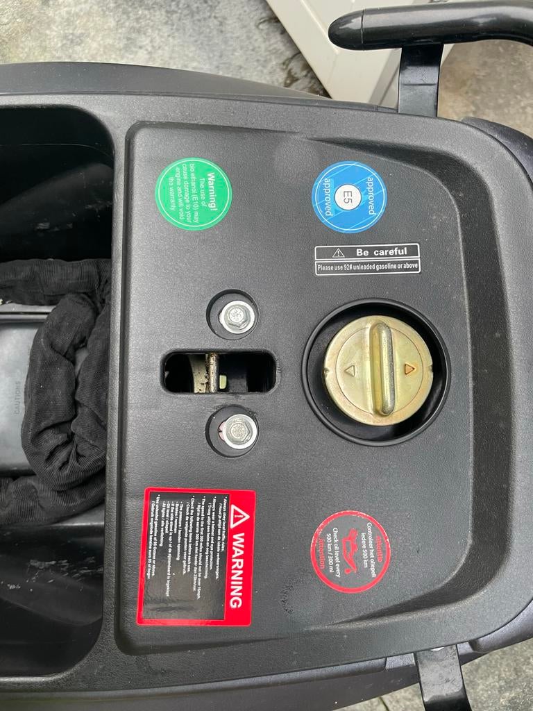 Lasouris Scooter, Ophalen, Benzine