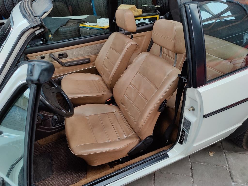 Gezocht Golf 1 Cabrio voorstoelen Bruin of compleet interieu, Auto-onderdelen, Interieur en Bekleding, Ophalen, Gebruikt, Volkswagen