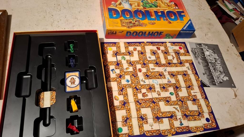 Doolhof, Hobby en Vrije tijd, Gezelschapsspellen | Bordspellen, Drie of vier spelers, Ophalen of Verzenden, Zo goed als nieuw