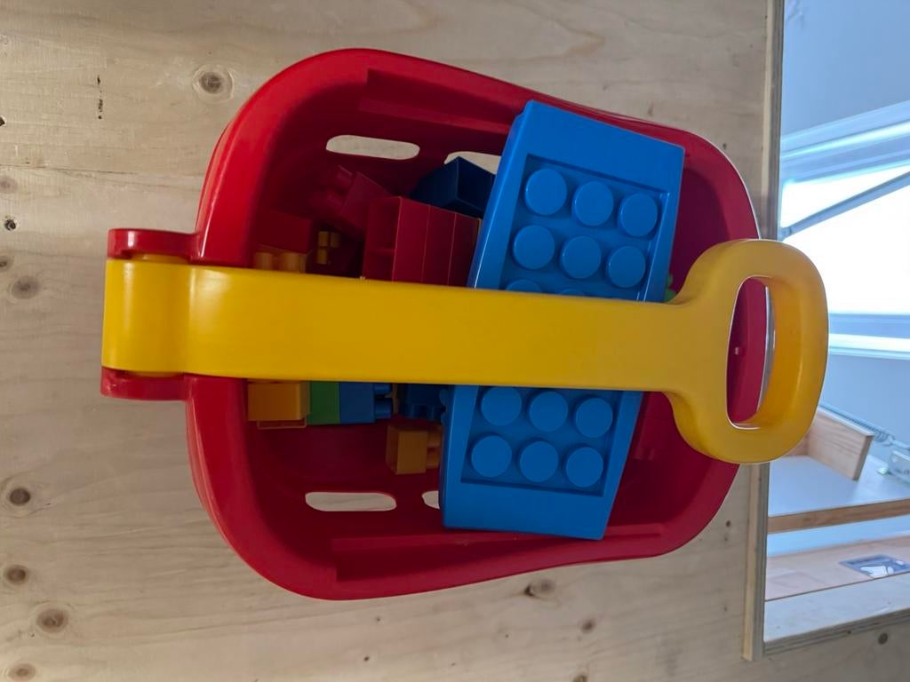 wagen met speelblokke, Ophalen