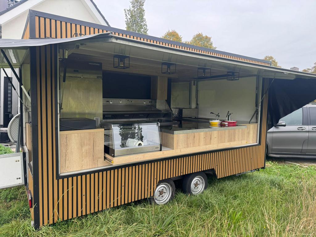 foodtruck / frietwagen zeer compleet, Zakelijke goederen, Partijgoederen en Retail | Verkoopwagens, Ophalen of Verzenden